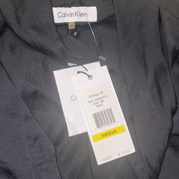 ✨Tie Mock Neck Short Sleeve Print Blouse✨ - Picture 5 of 6